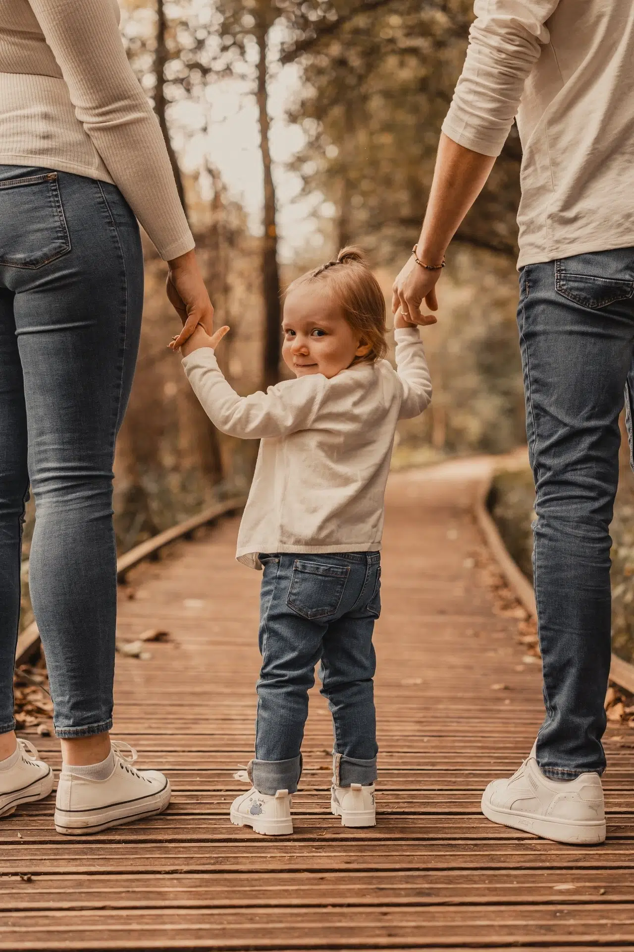 Shooting photo famille de Typhaine, Allistair et leur fille à la Petite Camargue – Village-Neuf, Haut-Rhin, Alsace