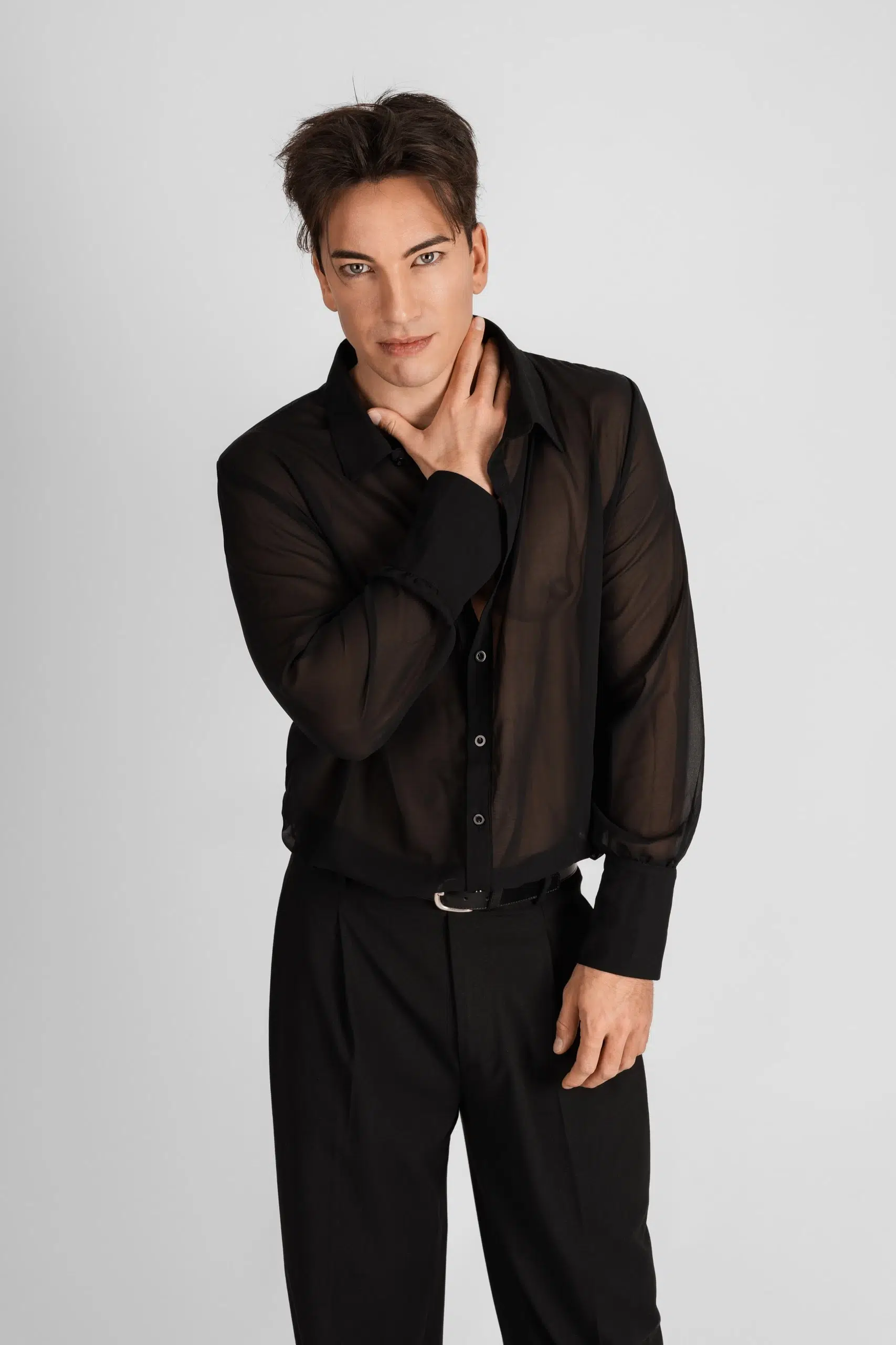 Shooting photo studio du magicien Adrien Wild pour son nouveau spectacle à l’agence WA Publicité - Mulhouse, Alsace